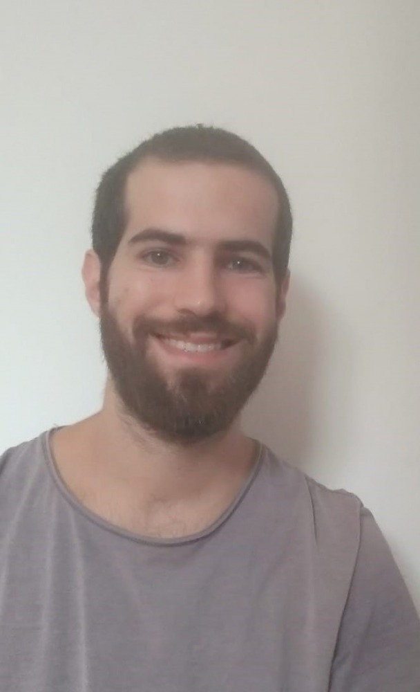 אמאני עבד אלרחמאן, זין אבו ח'צ'יר, ושחר לויקסון